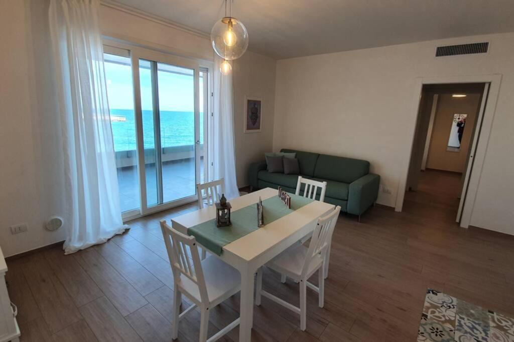 Il Mare In Casa - Appartamento Al Mare In Puglia モノーポリ エクステリア 写真